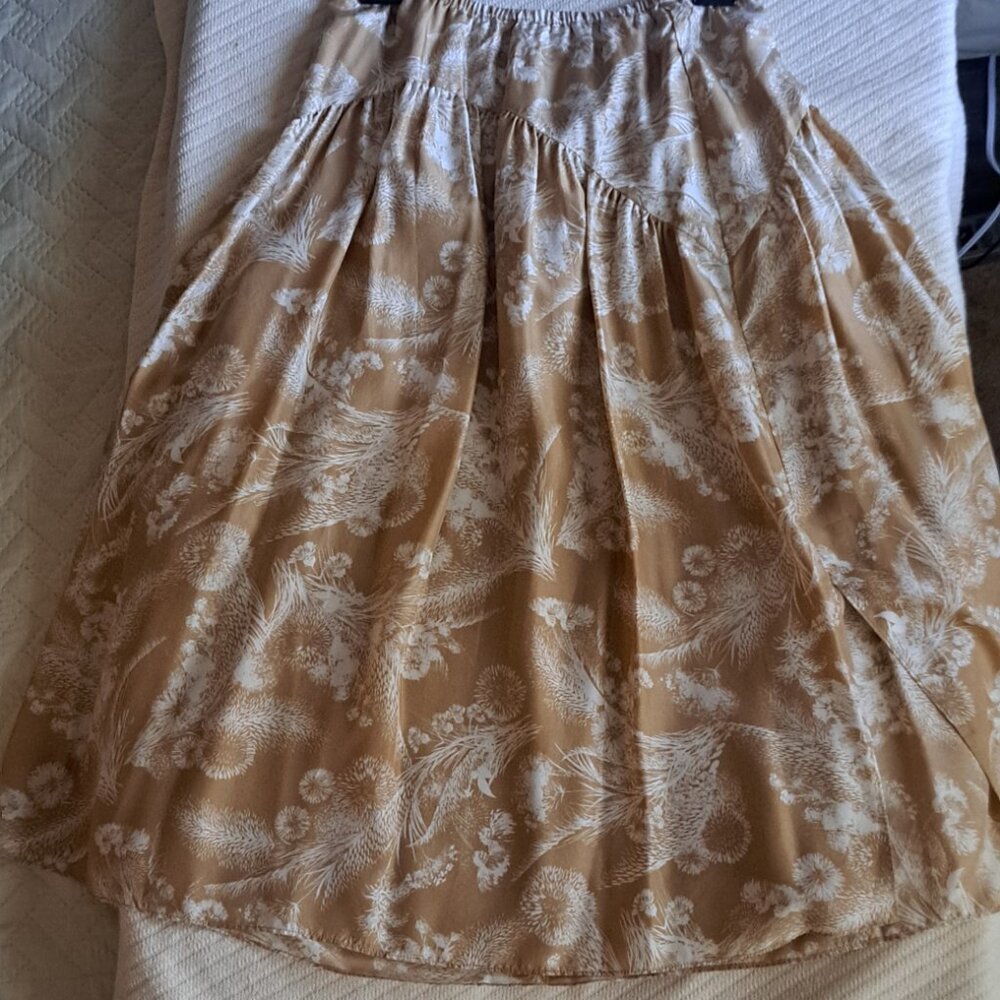 Vince Wheat Cream and Beige Gathered, Tiered, Midi Silk Skirt (XS)
